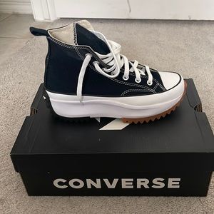 Converse Run Star Hike